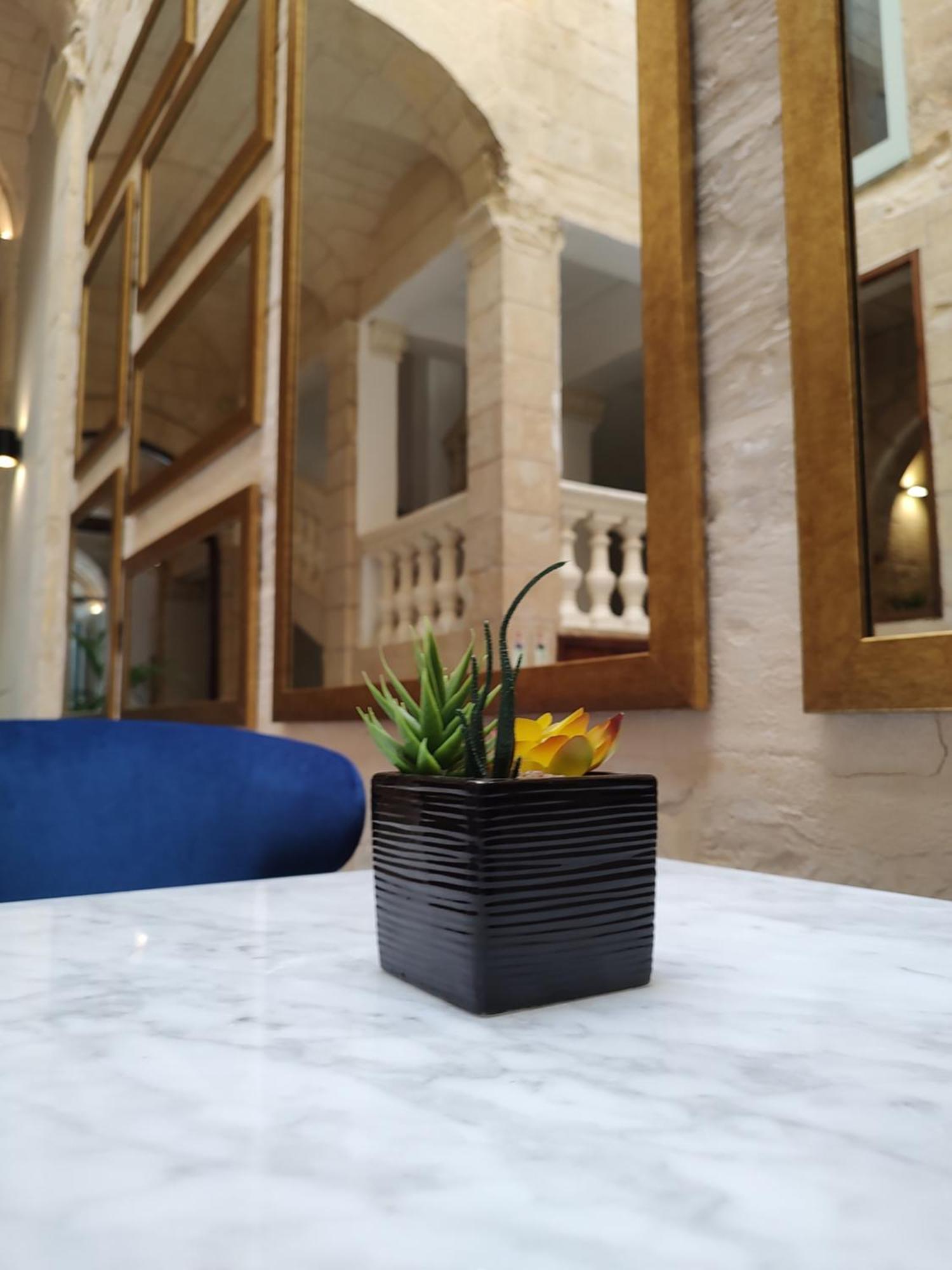 Mulberry Suites Valletta Exteriör bild